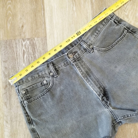 Levi's 505 Denim Jean Cutoff Shorts 10" Rise Black Wash Distressed Frayed - Picture 6 of 13